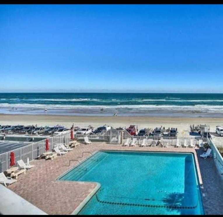 Apartamento Direct Oceanfront With Balcony Daytona Beach Exterior foto